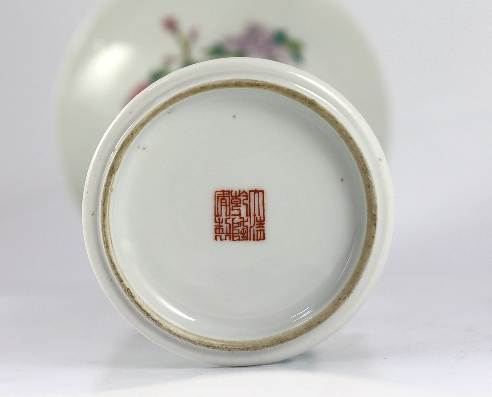 A Chinese famille rose beaker vase, gu, late Qing / early Republic period splinter chip to rim